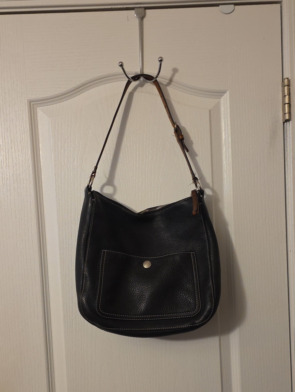 Coach Black Leather Shoulder Bag with Contrast Stitching